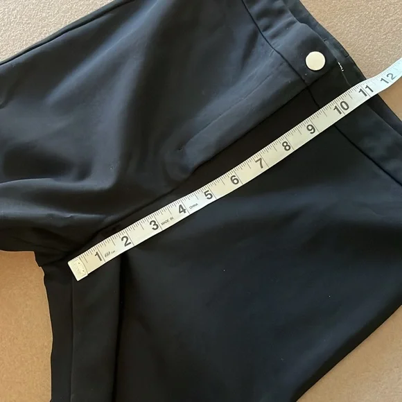 THEORY Skinny Pant in Compact Knit Jersey Black- Size 4